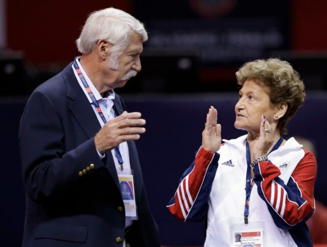 Der Turntrainer und umstrittene Bela Karolyi ist im Alter von 82 Jahren gestorben

