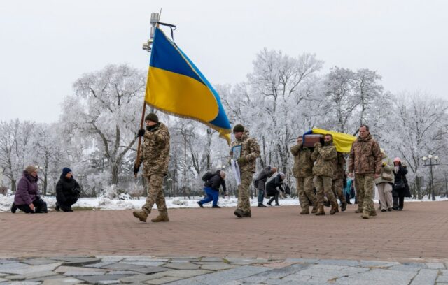 Die USA fordern die Ukraine auf, 18-Jährige zu rekrutieren, um den Kampf gegen Russland zu verstärken

