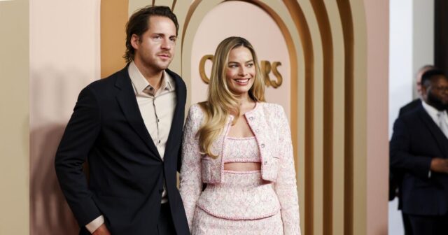 Diese Barbie ist eine neue Mutter: Margot Robbie hätte ihr erstes Baby mit Tom Ackerley begrüßt

