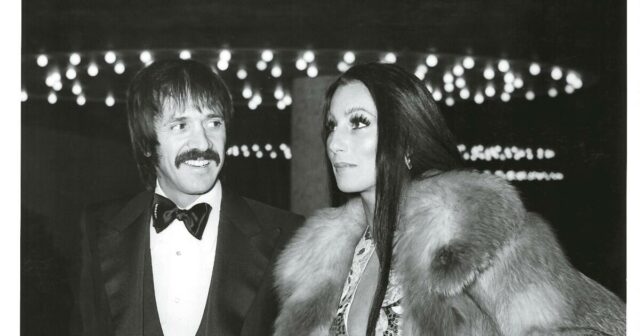 Chers Aufstieg zum Star und ihre rockige Romanze mit Sonny Bono stehen im Mittelpunkt der neuen Memoiren

