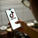 Die meisten amerikanischen Teenager nutzen TikTok immer noch täglich, da ein Verbot droht