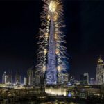 Das neue Jahr wird in den Emiraten mit einer Lasershow auf dem Burj Khalifa begrüßt