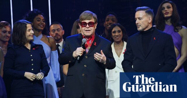 Elton John verrät, dass er sein eigenes Musical nicht mehr sehen kann, nachdem er sein Augenlicht verloren hat

