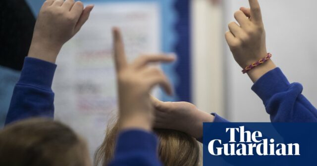 Ofsted warnt, dass Eltern, die zu Hause arbeiten, möglicherweise der Grund für den Anstieg der Fehlzeiten in der Schule sind

