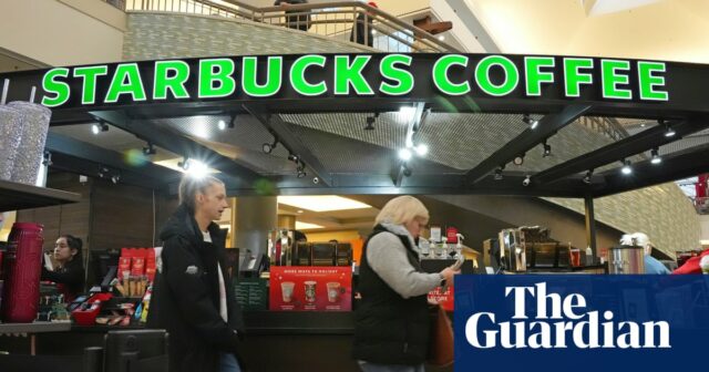 Der Streik der Starbucks-Arbeiter könnte bis Heiligabend Hunderte von Geschäften erreichen

