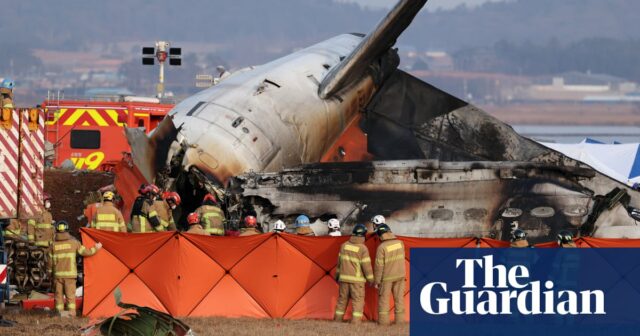 Alle bis auf zwei vermutlich tot nach Flugzeugabsturz der Jeju Air in Südkorea – Video

