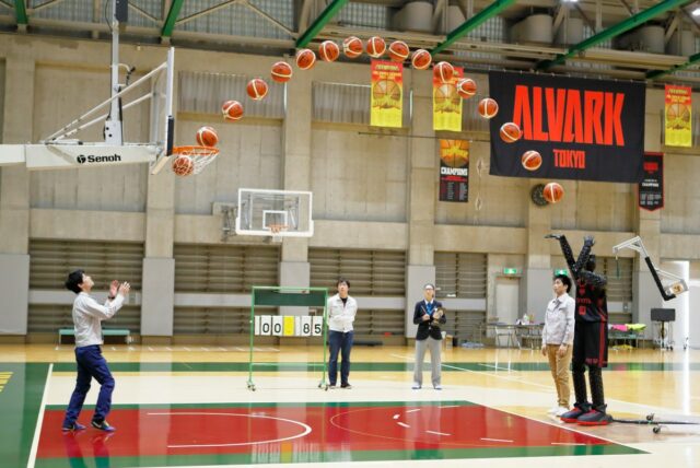 Treffen Sie den Roboter mit zwei Guinness-Weltrekorden im Basketball

