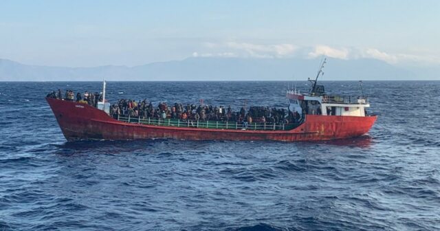 Fünf Tote, Dutzende werden vermisst, nachdem Boot vor der griechischen Insel Gavdos gesunken ist

