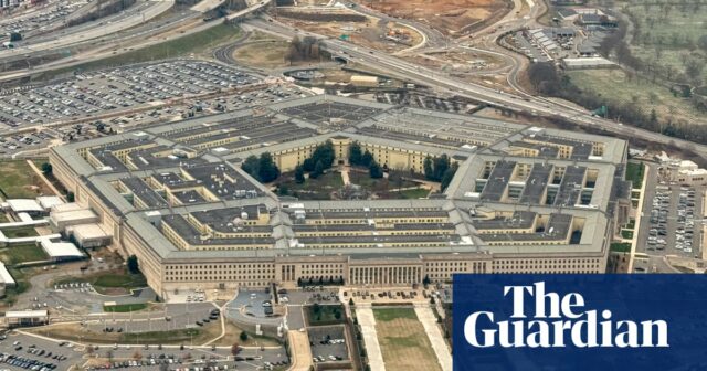 Der US-Senat verabschiedet ein Verteidigungsgesetz, das die Gehälter der Truppen erhöht und die Betreuung von Transgender-Kindern im Militär abschafft

