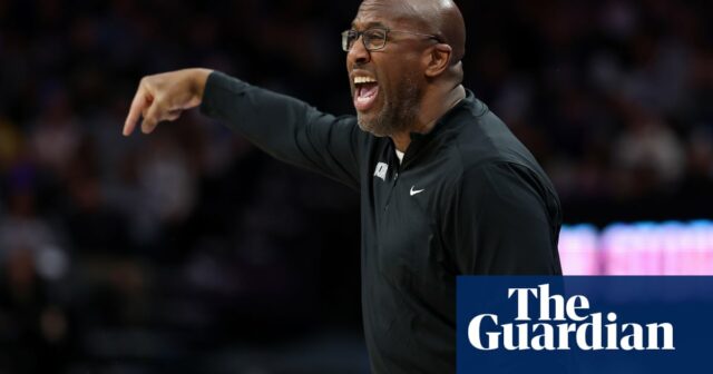 Der angeschlagene Sacramento Kings-Trainer Mike Brown entlässt nach 13:18 zu Saisonbeginn

