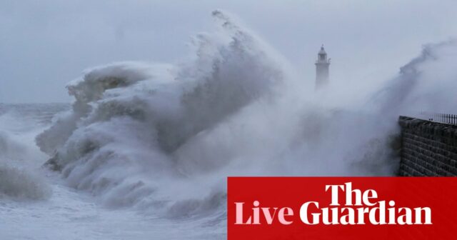 Sturm Darragh live: Weitere Störungen in ganz Großbritannien erwartet, da weiterhin starke Winde wehen

