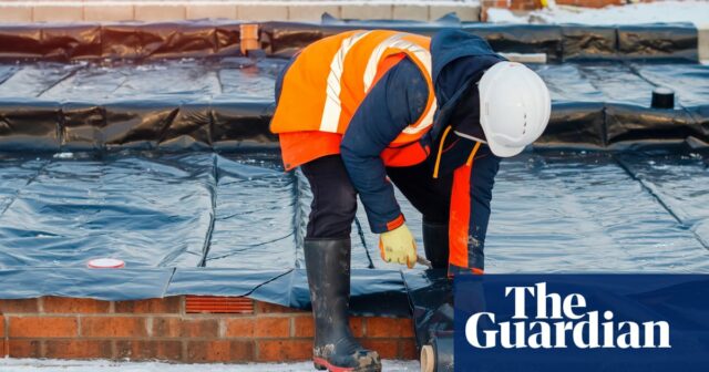 Stadträte werden gezwungen sein, Häuser zu bauen, um die Immobilienkrise in England zu bewältigen, sagt Starmer

