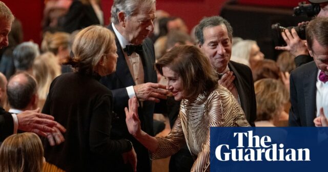 Nancy Pelosi hat sich nach einem Sturz in Luxemburg einer Hüftoperation in Deutschland unterzogen

