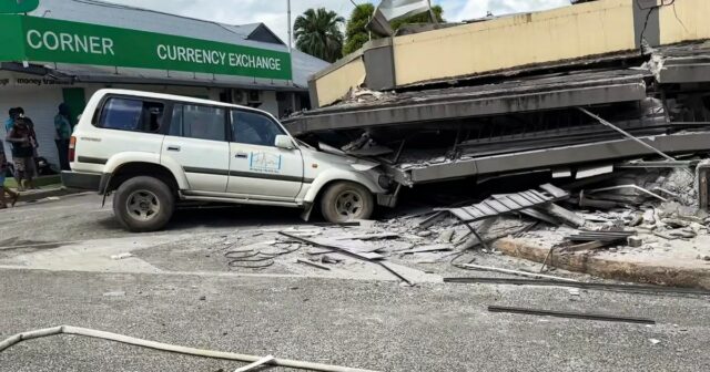 Die Zahl der Todesopfer des Erdbebens in Vanuatu steigt auf 14, während Retter nach Überlebenden suchen

