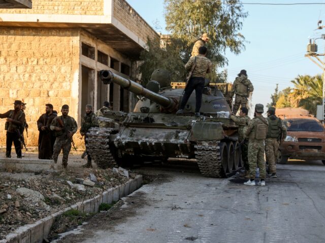 Syrische Rebellen drängen auf Hama zu, während die Regierungstruppen einen Gegenangriff starten

