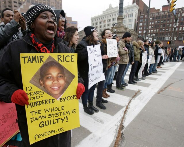 Heute in der Geschichte: 28. Dezember: Die Grand Jury weigert sich, Polizisten wegen Mordes an Tamir Rice anzuklagen

