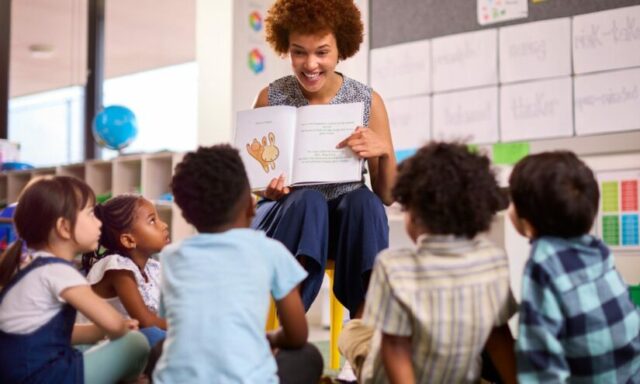 30 schwarze Lehrer an öffentlichen Schulen in Philadelphia erzählen, warum so viele ihren Beruf aufgeben

