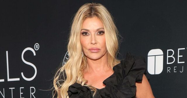 Brandi Glanville teilt neues Selfie inmitten gesundheitlicher Bedenken: „Suck It Haters“

