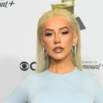 Christina Aguilera posiert oben ohne, um ihren 44. Geburtstag zu feiern