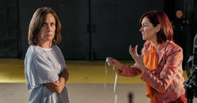 Carrie Preston von Elsbeth vermutet, dass Laurie Metcalf im Herbstfinale eine Mörderin ist

