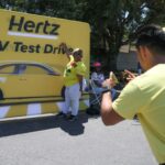 Möchten Sie ein günstiges Elektrofahrzeug? Hertz gewährt Mietern Rabatte