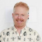 Wie sehr ist Jesse Tyler Ferguson wie wir? Wir haben es auf die Probe gestellt