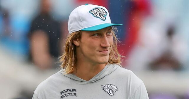 Jaguars-Quarterback Trevor Lawrence meldet sich nach einer schweren Kopfverletzung zu Wort

