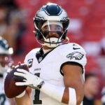 Jalen Hurts erleidet im Spiel Eagles vs. Commanders eine Gehirnerschütterung, ausgeschlossen