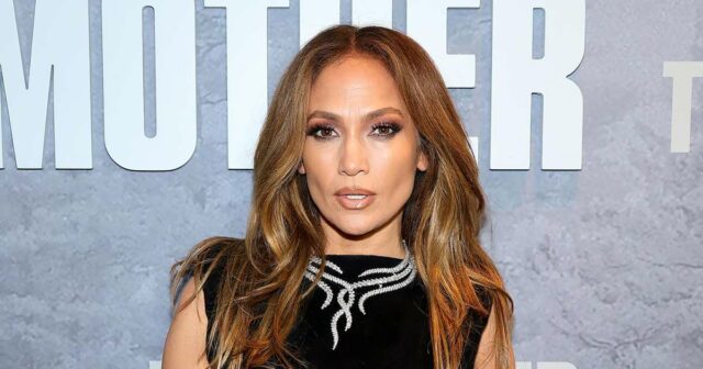 Jennifer Lopez darüber, wie sie die „beste“ Mutter ist, während sie in Beziehungen „kämpft“.

