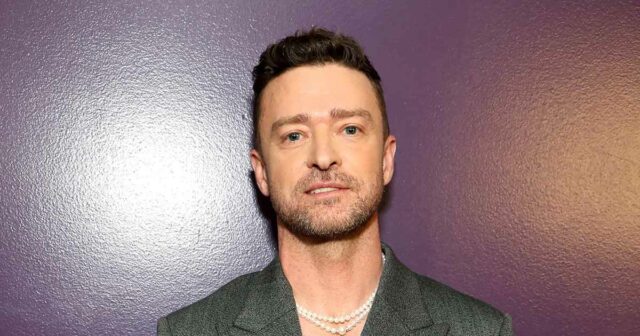 Justin Timberlake trägt nach viraler Garderobenstörung ein viel längeres Hemd

