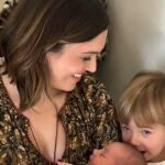 Mandy Moore postet ein süßes Familienfoto mit ihrem neuen Baby