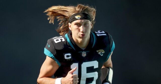 Die NFL-Community reagiert auf den illegalen Angriff auf Jacksonvilles QB Trevor Lawrence

