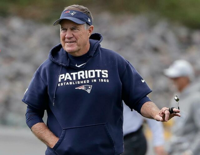 Der ehemalige NFL-Trainer Bill Belichick hat zugestimmt, der nächste Trainer der Tar Heels zu werden, heißt es in einer AP-Quelle

