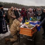 Blutige ukrainische Truppen laufen Gefahr, weiteres hart erkämpftes Land in Kursk an Russland zu verlieren