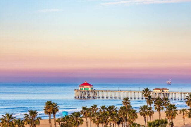 Das sonnige Huntington Beach in Kalifornien ist ein toller Wochenendausflug

