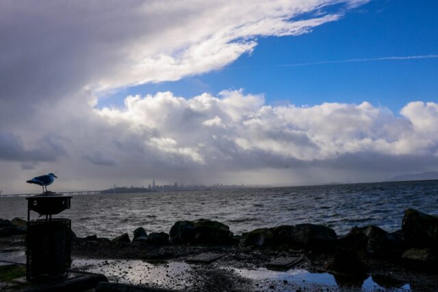 Nach weiteren Regenfällen am Montag wird erwartet, dass die Bay Area bis zum Ende der Arbeitswoche austrocknet

