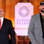 Tyson Fury verlässt den Ring, nachdem Oleksandr Usyk das Match gewonnen hat