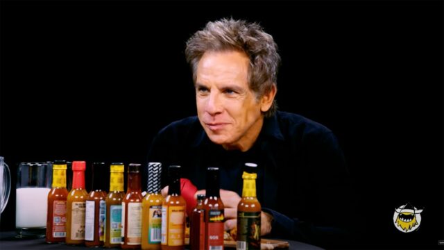 Ben Stiller nimmt es mit den Hot Ones auf und wird zu einem kichernden, strömenden Durcheinander

