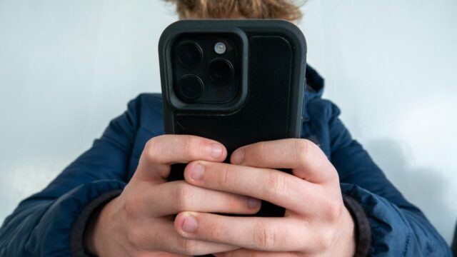 Social-Media-Unternehmen könnten die Gesichtserkennung nutzen, um minderjährige Nutzer im Rahmen des britischen Plans zu sperren

