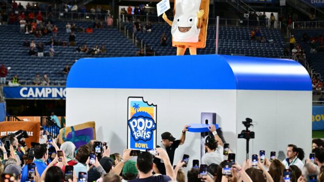 Die verrückten, vom Pop-Tarts Bowl inspirierten Memes, religiösen Bilder und mehr des College-Footballs

