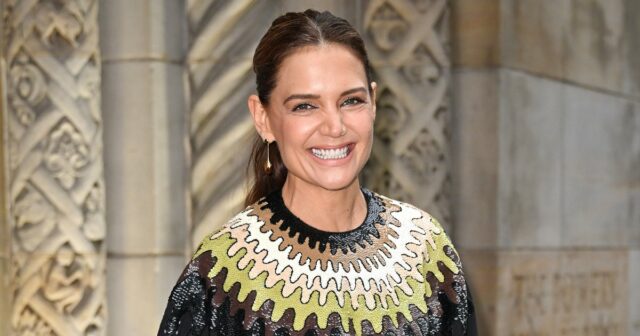 Katie Holmes verrät, welches Mädchen Suri Cruise ihr zum 46. Geburtstag geschenkt hat

