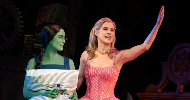 „Wicked“, die Rückkehr ins Pantages Theatre, läuft immer noch gut. Aber ist es ein gutes Musical?

