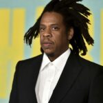 Jay-Z-Ankläger räumt Ungereimtheiten ein, hält aber an Vergewaltigungsvorwurf fest. „Die wahre Gerechtigkeit kommt“, sagt der Tycoon