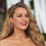 Als Blake Lively den „It Ends With Us“-Co-Star Justin Baldoni verklagt, sind ihre Mitarbeiter auf ihrer Seite