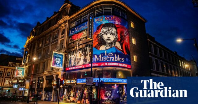 Der West End-Produzent Cameron Mackintosh meldet einen Gewinnrückgang

