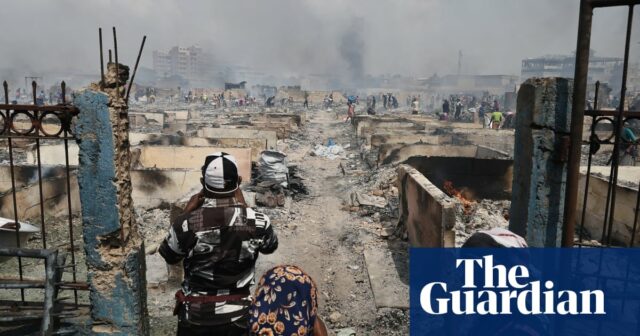 In Ghana sind umfangreiche Aufräumarbeiten im Gange, nachdem ein Feuer einen der größten Gebrauchtmärkte der Welt zerstört hat

