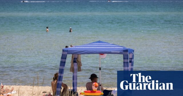 Einen Platz retten: Wie Australiens Strand-Cabana-Rätsel einen Kampf um lang gehegte Ideale offenbart

