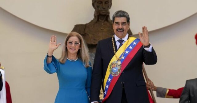 Venezuelas Maduro widersetzt sich den Rücktrittsforderungen und wurde für die dritte Amtszeit vereidigt

