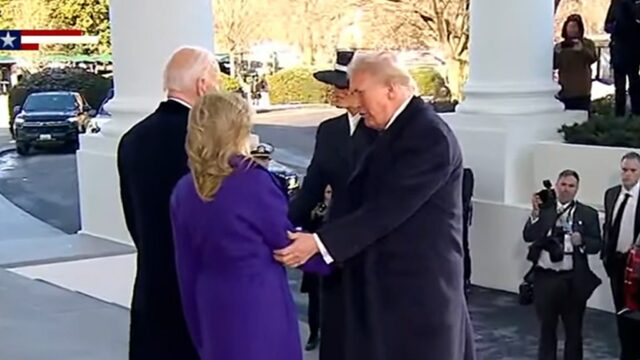 Der gewählte Präsident Trump schüttelt Joe Biden die Hand, Vance begrüßt Harris

