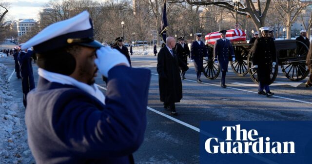 Die sterblichen Überreste von Jimmy Carter kommen zur Staatsbestattung in Washington DC an

